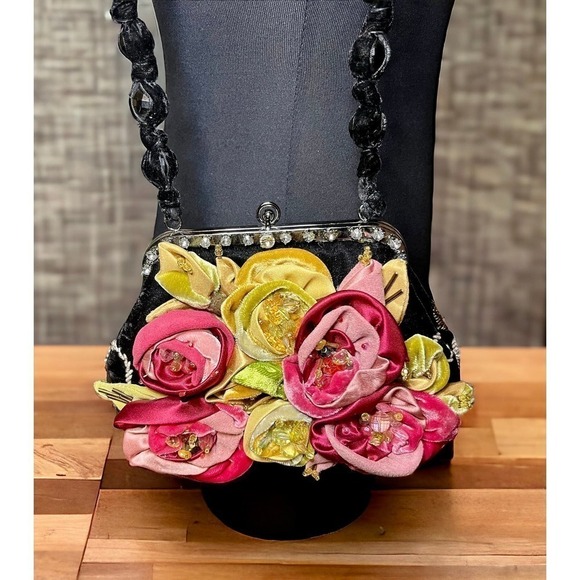 Vintage Mary Frances #1051 “Bed Of Roses” Shoulder Bag - Picture 8 of 11